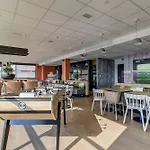 Hotel Valmy Toison D'or 3*