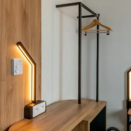 Valmy Toison D'or Hotel