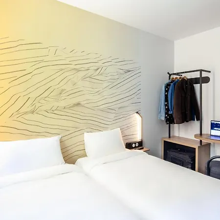 Valmy Toison D'or Hotel