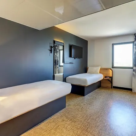 Valmy Toison D'or Hotel