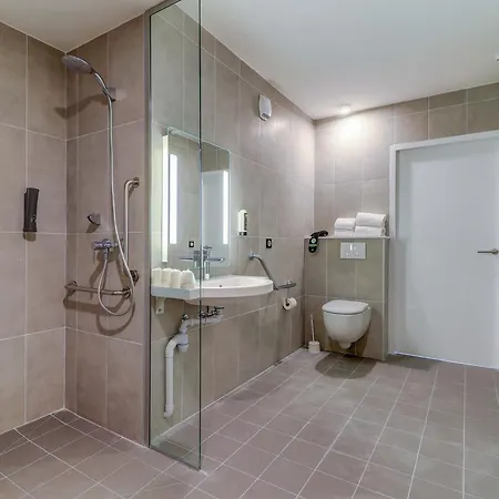 Hotel Valmy Toison D'or 3*