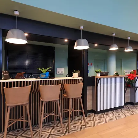 Valmy Toison D'or ホテル