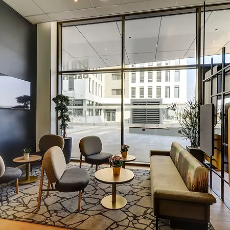 Valmy Toison D'or ホテル