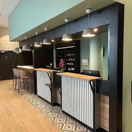 Valmy Toison D'or Hotel