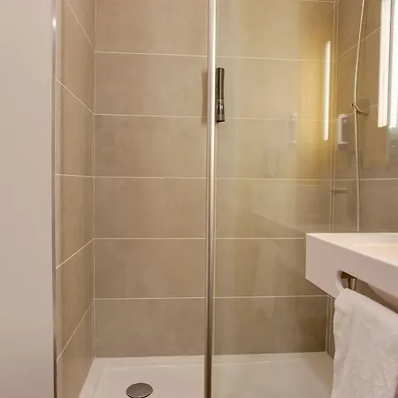 Valmy Toison D'or Hotel 3*
