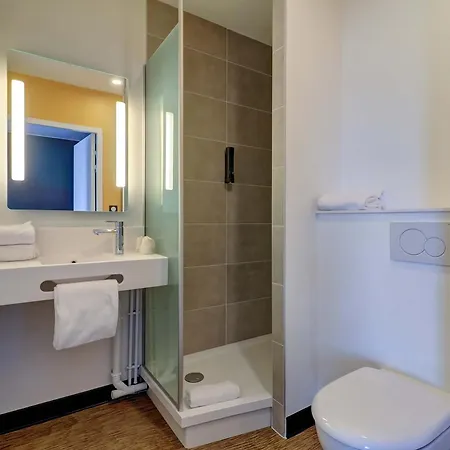 Hotel Valmy Toison D'or 3*