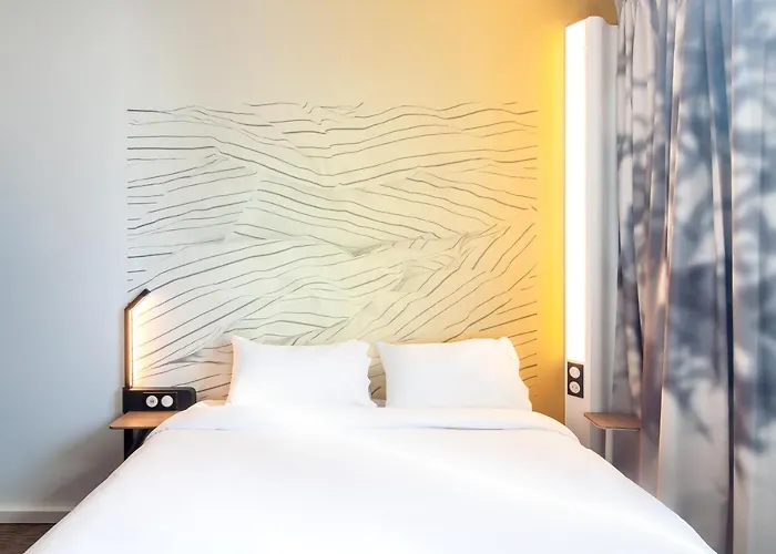 Valmy Toison D'or Hotel