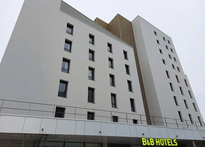 Hotell Valmy Toison D'or 3*