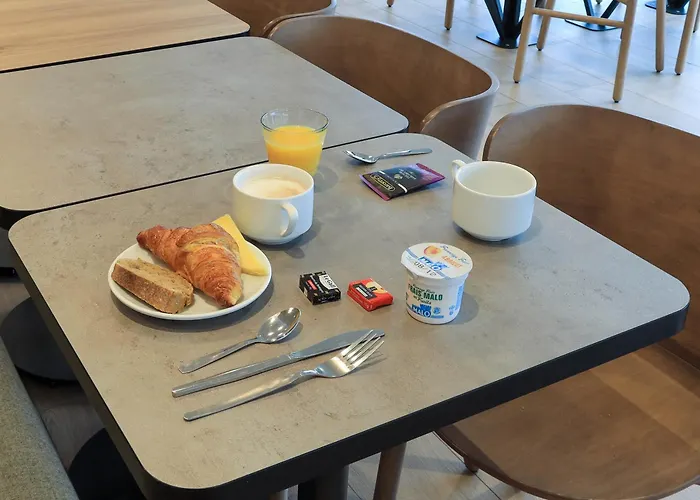 Valmy Toison D'or Hotell