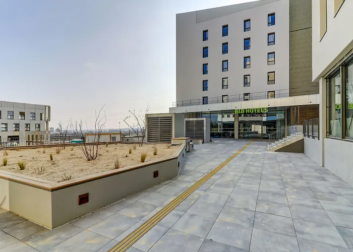 Hotel Valmy Toison D'or 3*