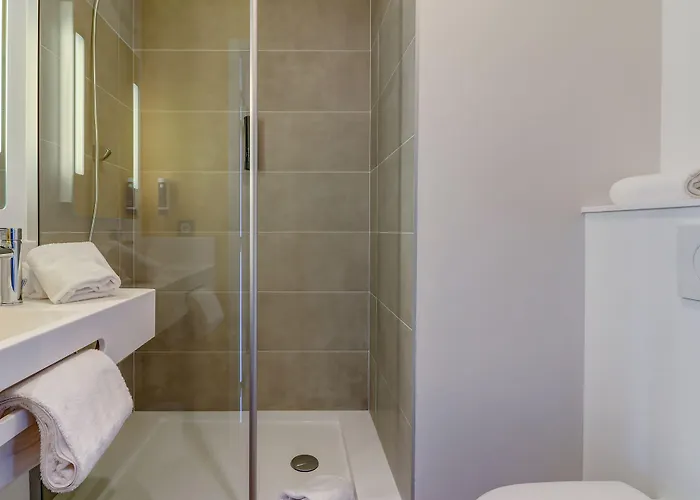 Hotel Valmy Toison D'or